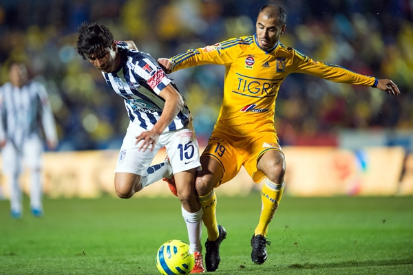 Pachuca cae 2-1 ante Tigres de la UANL